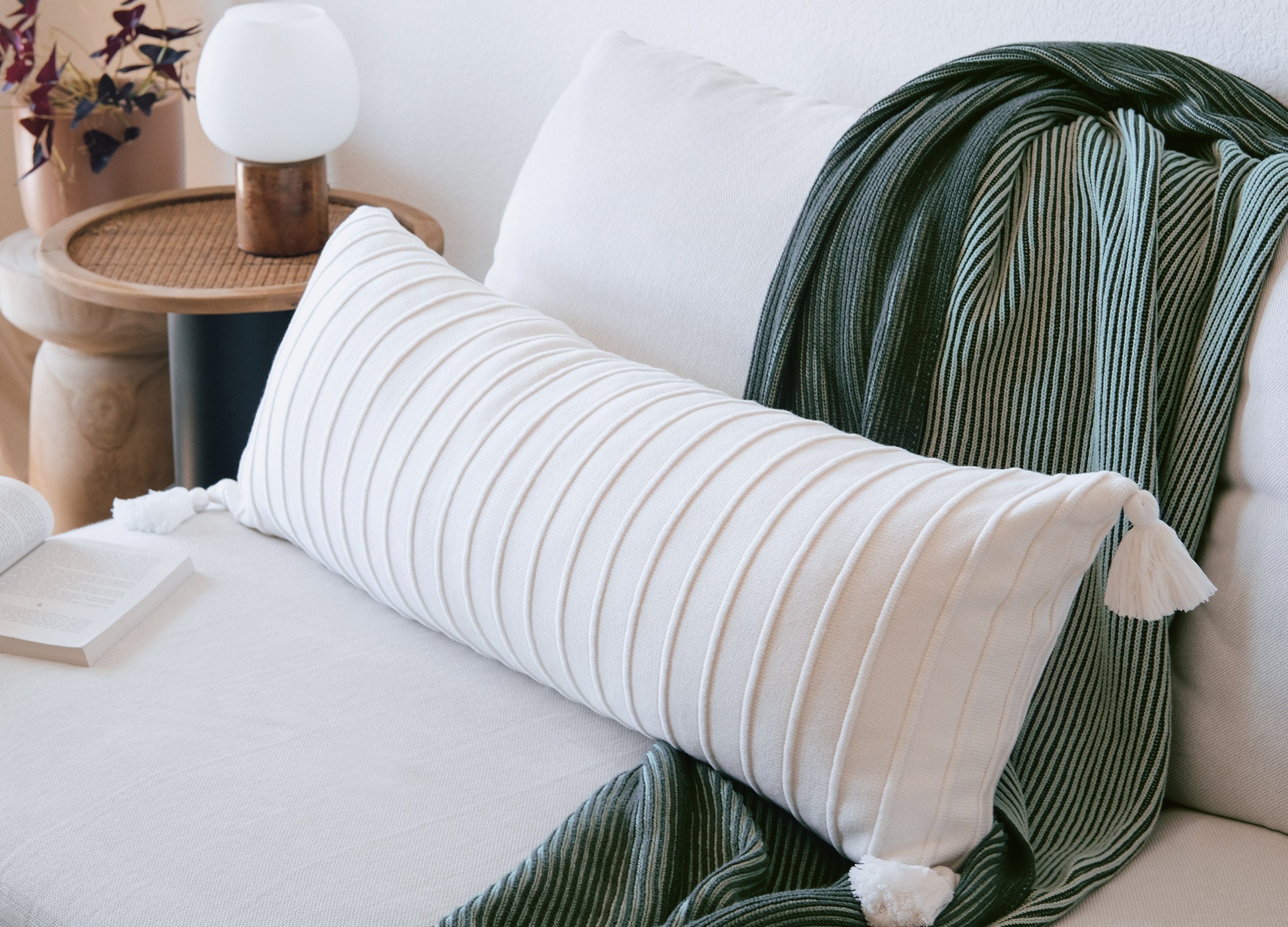 Ribbed Lumbar Pillow Cover with Tassels – Lumi Living